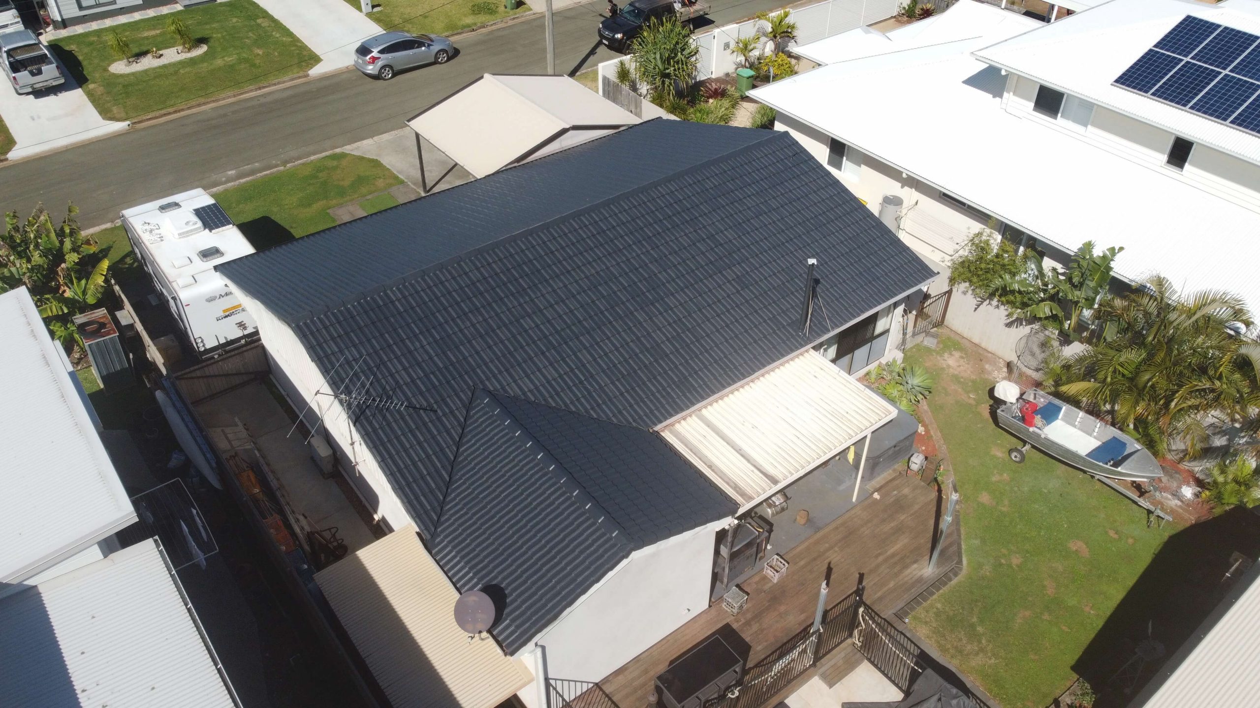 Roof painting job at Victoria Point, photo 13