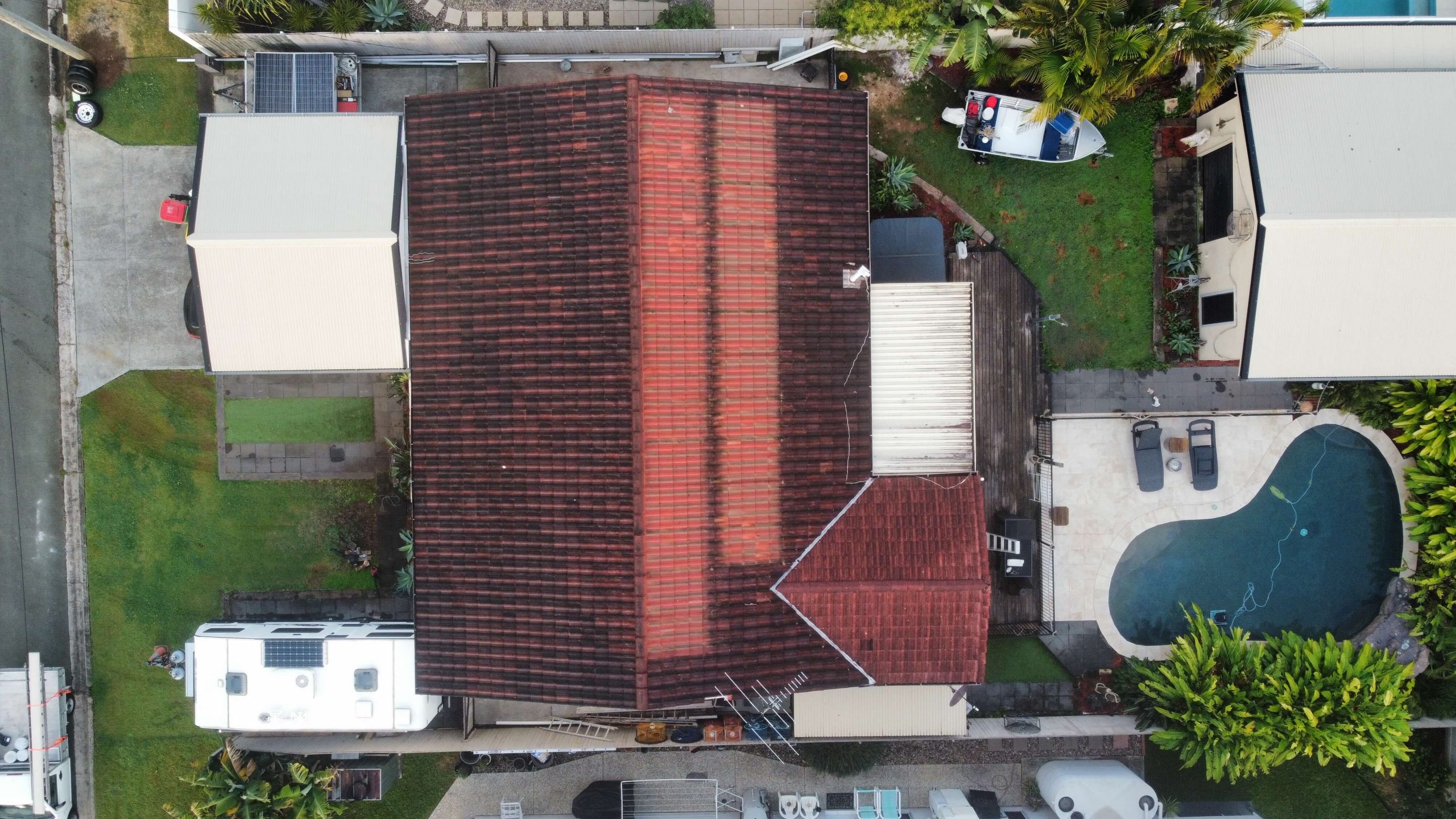 Roof painting job at Victoria Point, photo 2